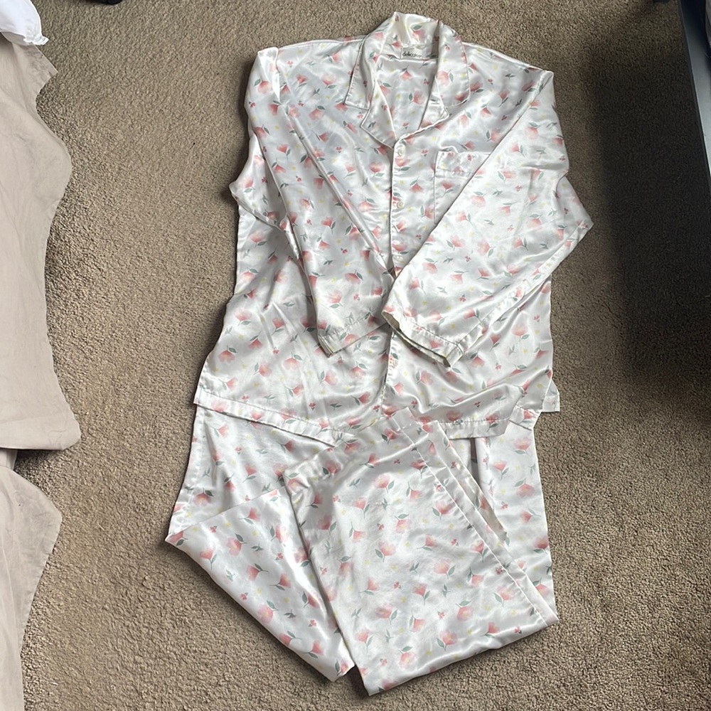 🌸 Vintage Delicates Silky 2-Piece Pajama Set - Elegant Loungewear